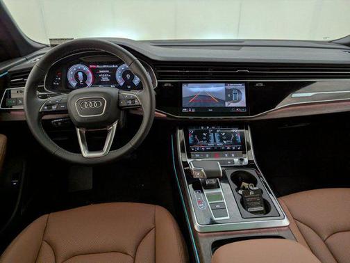 2025 Audi Q8 55 Premium Plus