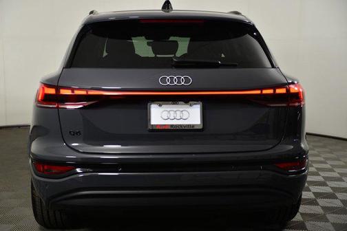 2025 Audi Q6 e-tron Premium Plus quattro