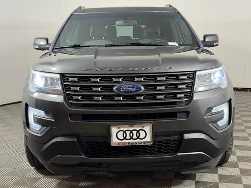 Gray 2017 Ford Explorer XLT
