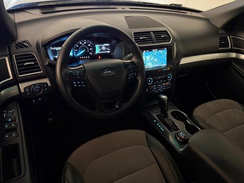 Gray 2017 Ford Explorer XLT