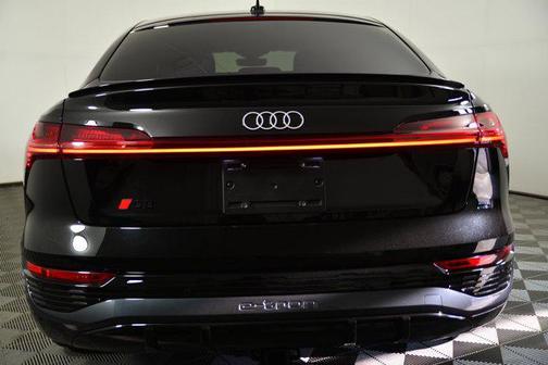 2024 Audi Q8 e-tron Premium