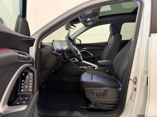 Glacier White Metallic 2026 Audi Q5