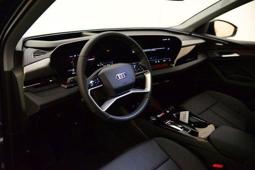 2025 Audi Q6 e-tron Premium Plus quattro