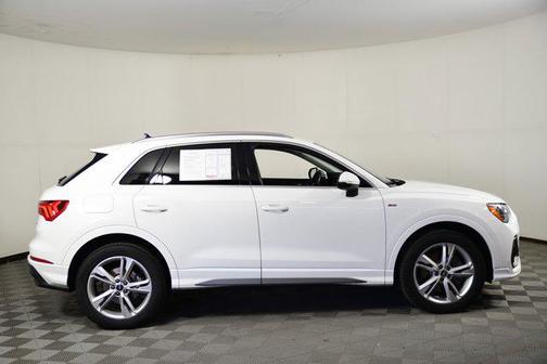 2022 Audi Q3 45 S line Premium
