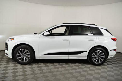 2025 Audi Q6 e-tron Premium quattro