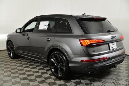 Samurai Gray Metallic 2026 Audi Q7 PLUS