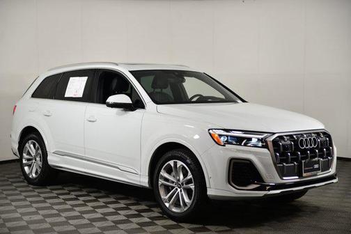 2025 Audi Q7 45 Premium