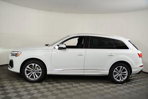2025 Audi Q7 45 Premium