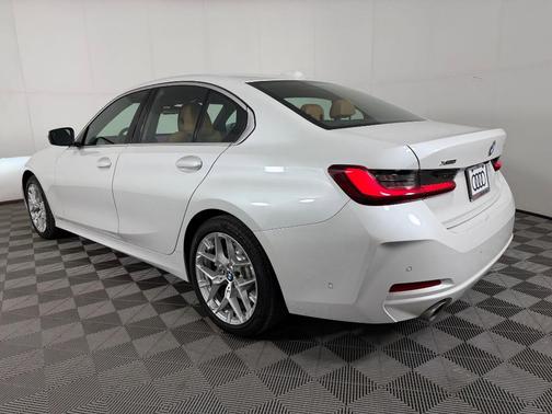 Mineral White Metallic 2025 BMW 330 i xDrive