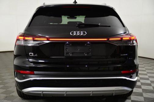 2024 Audi Q4 e-tron Premium 55 quattro