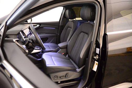 2024 Audi Q4 e-tron Premium 55 quattro