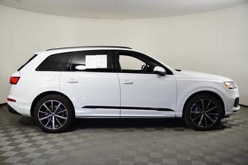2022 Audi Q7 55 Premium Plus