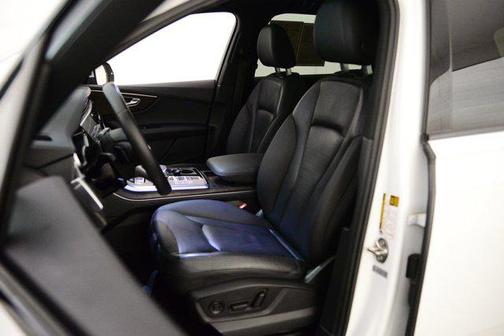 2022 Audi Q7 55 Premium Plus