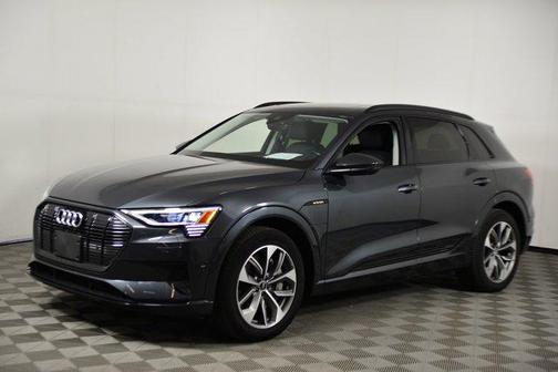 2021 Audi e-tron Premium Plus