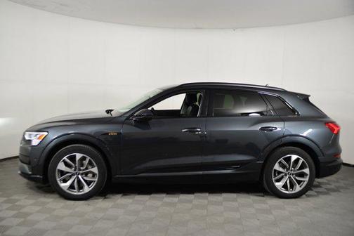 2021 Audi e-tron Premium Plus