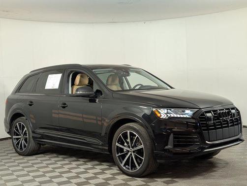 2023 Audi Q7 55 Premium Plus