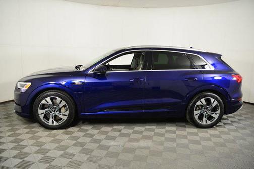 2022 Audi e-tron Premium quattro