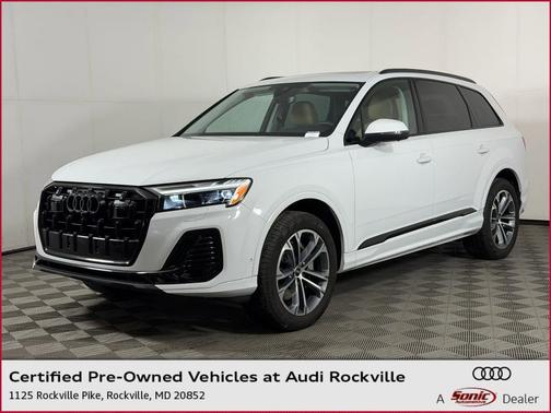 Glacier White Metallic 2025 Audi Q7 45 Premium