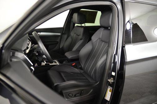 2025 Audi Q5 45 S line Premium