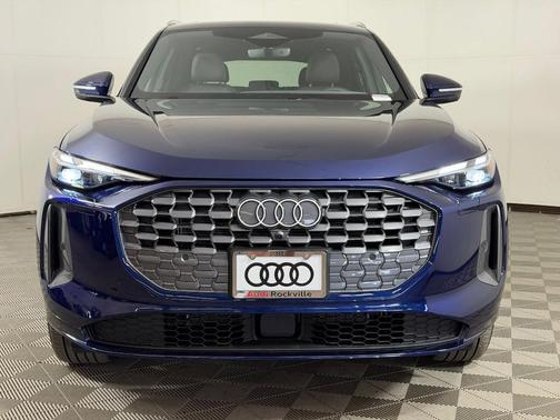 Navarra Blue Metallic 2025 Audi Q5 2.0T quattro Premium