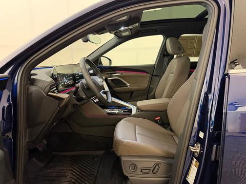 Navarra Blue Metallic 2025 Audi Q5 2.0T quattro Premium