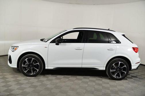 2025 Audi Q3 Premium 45 TFSI S line quattro Tiptronic