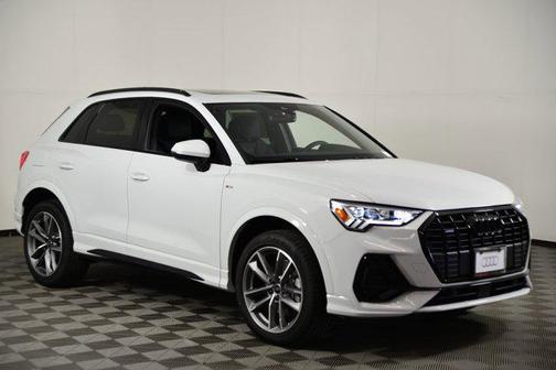 2025 Audi Q3 Premium 45 TFSI S line quattro Tiptronic