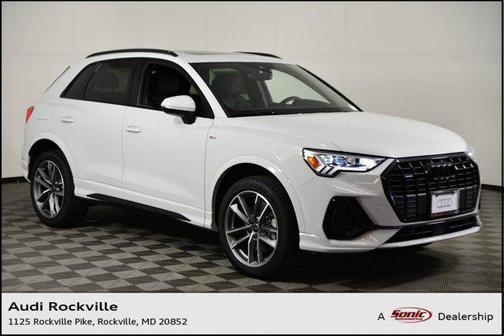 2025 Audi Q3 Premium 45 TFSI S line quattro Tiptronic
