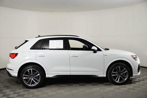 2025 Audi Q3 Premium 45 TFSI S line quattro Tiptronic