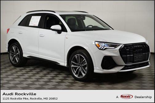 2025 Audi Q3 Premium 45 TFSI S line quattro Tiptronic