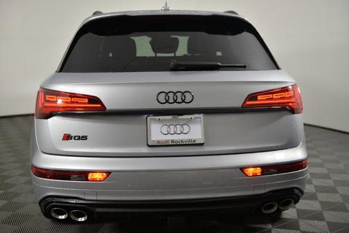 Photo 4 of 32 of 2023 Audi SQ5 3.0T Premium