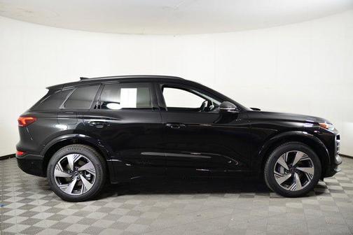 2025 Audi Q6 e-tron Premium Plus quattro