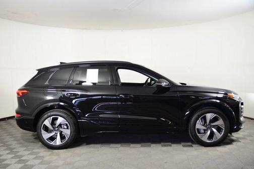2025 Audi Q6 e-tron Premium Plus quattro