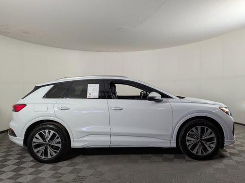 2025 Audi Q4 e-tron Premium 45 RWD