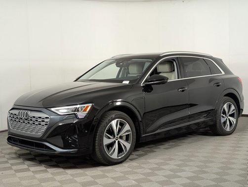 2024 Audi Q8 e-tron Premium Plus