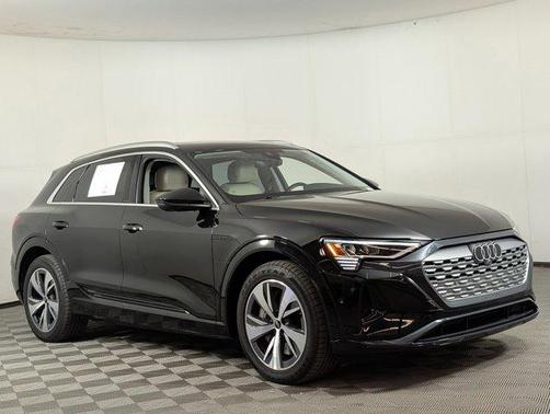 2024 Audi Q8 e-tron Premium Plus