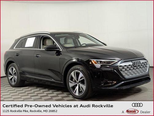 2024 Audi Q8 e-tron Premium Plus