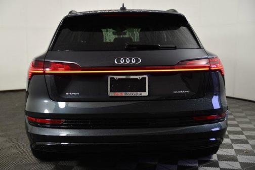 2021 Audi e-tron Premium