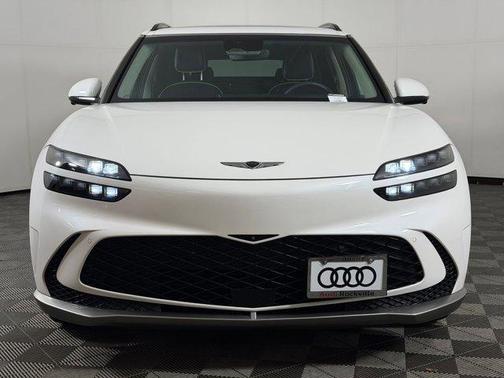 Uyuni White 2023 Genesis GV60 Performance