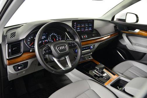2022 Audi Q5 45 S line Premium