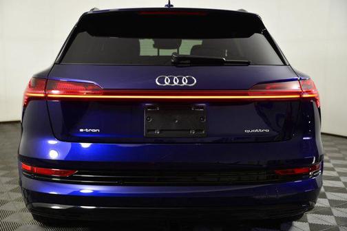 2022 Audi e-tron Premium