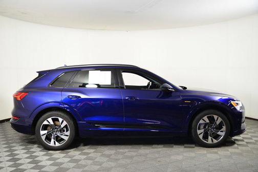 2022 Audi e-tron Premium