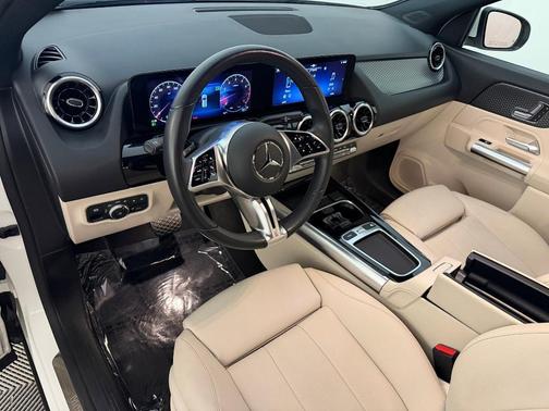White 2025 Mercedes-Benz GLA 250 Base 4MATIC