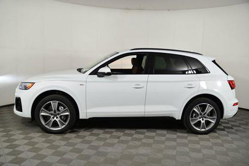 2025 Audi Q5 Premium 45 TFSI S line quattro