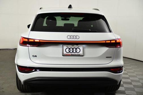 2025 Audi Q6 e-tron Prestige quattro