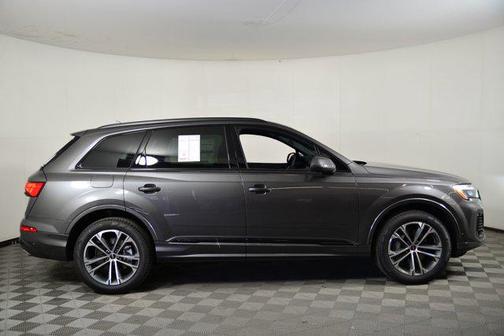 2025 Audi Q7 45 Premium
