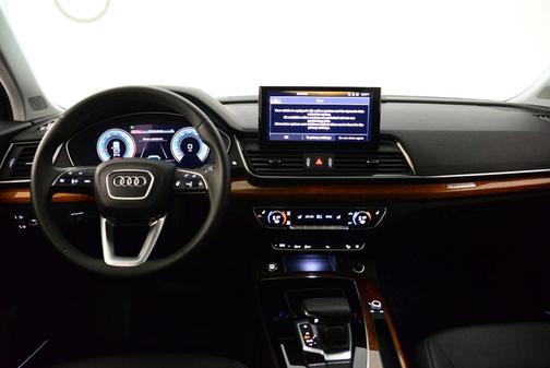 Mythos Black Metallic 2023 Audi Q5 45 S line Premium Plus