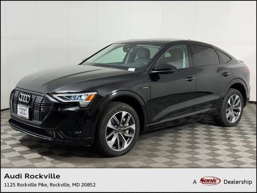 Mythos Black Metallic 2021 Audi e-tron Premium Plus
