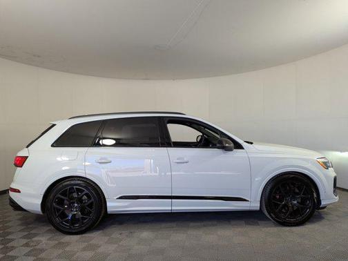 2025 Audi SQ7 4.0T Premium Plus