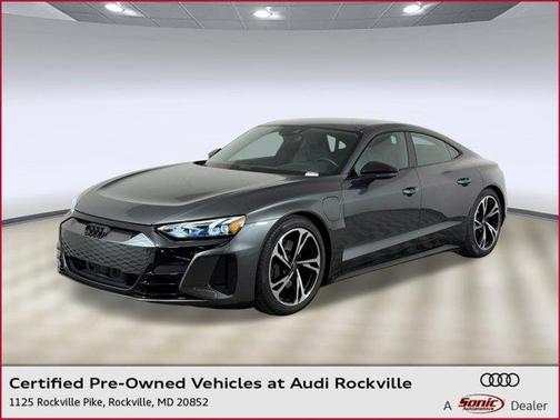 Daytona Gray Pearl Effect 2023 Audi e-tron GT Premium Plus